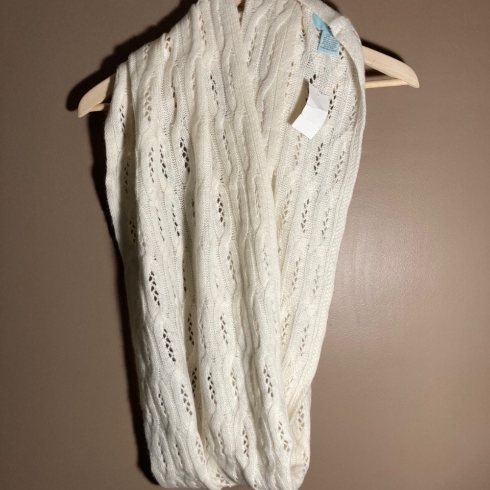 2 for 15 NWOTCeleste off white cable knit infinity scarf